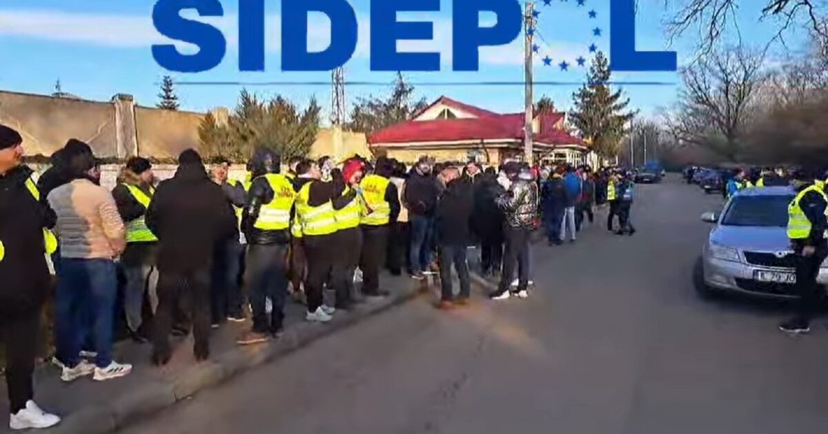 Polițiștii presează pentru noi creșteri de salarii și privilegii