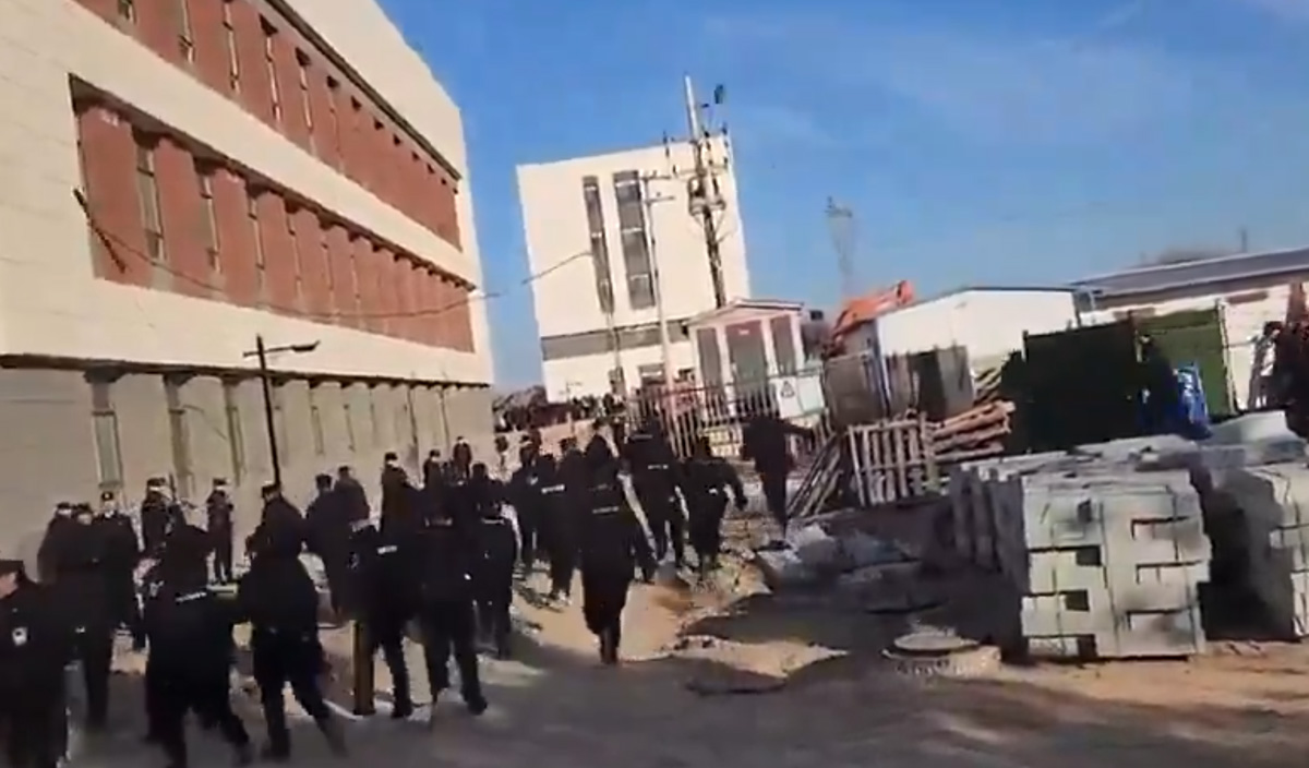 Proteste violente în China. Autoritățile au intervenit în forță