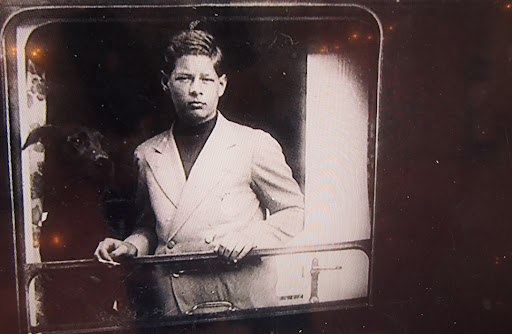 Evenimentul Istoric - decembrie 2025 îți dezvăluie dramele din copilăria Regelui Mihai I al României