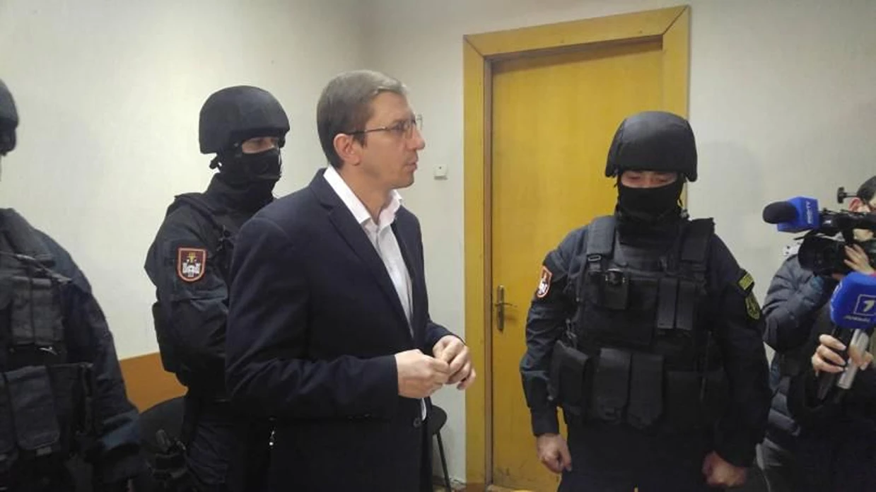 Procurorul amendat, iar Veaceslav Platon, neaudiat. Ce ce întâmplă în dosarul de învinuire a fostului şef de la Procuratura Anticorupţie, Viorel Morari. Video