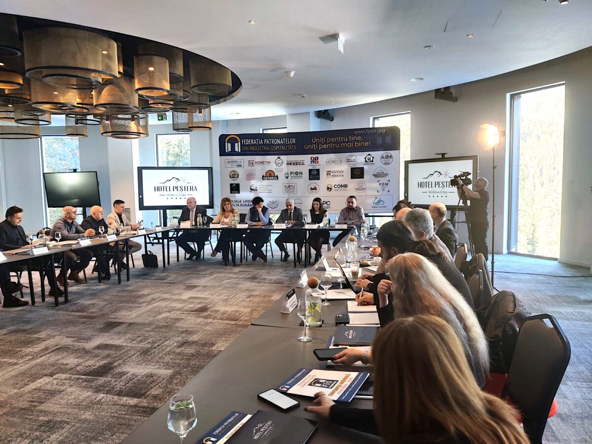 Soluții pentru turismul din România. FPIOR: Autoritățile ar trebui să înțeleagă importanța acestei industrii