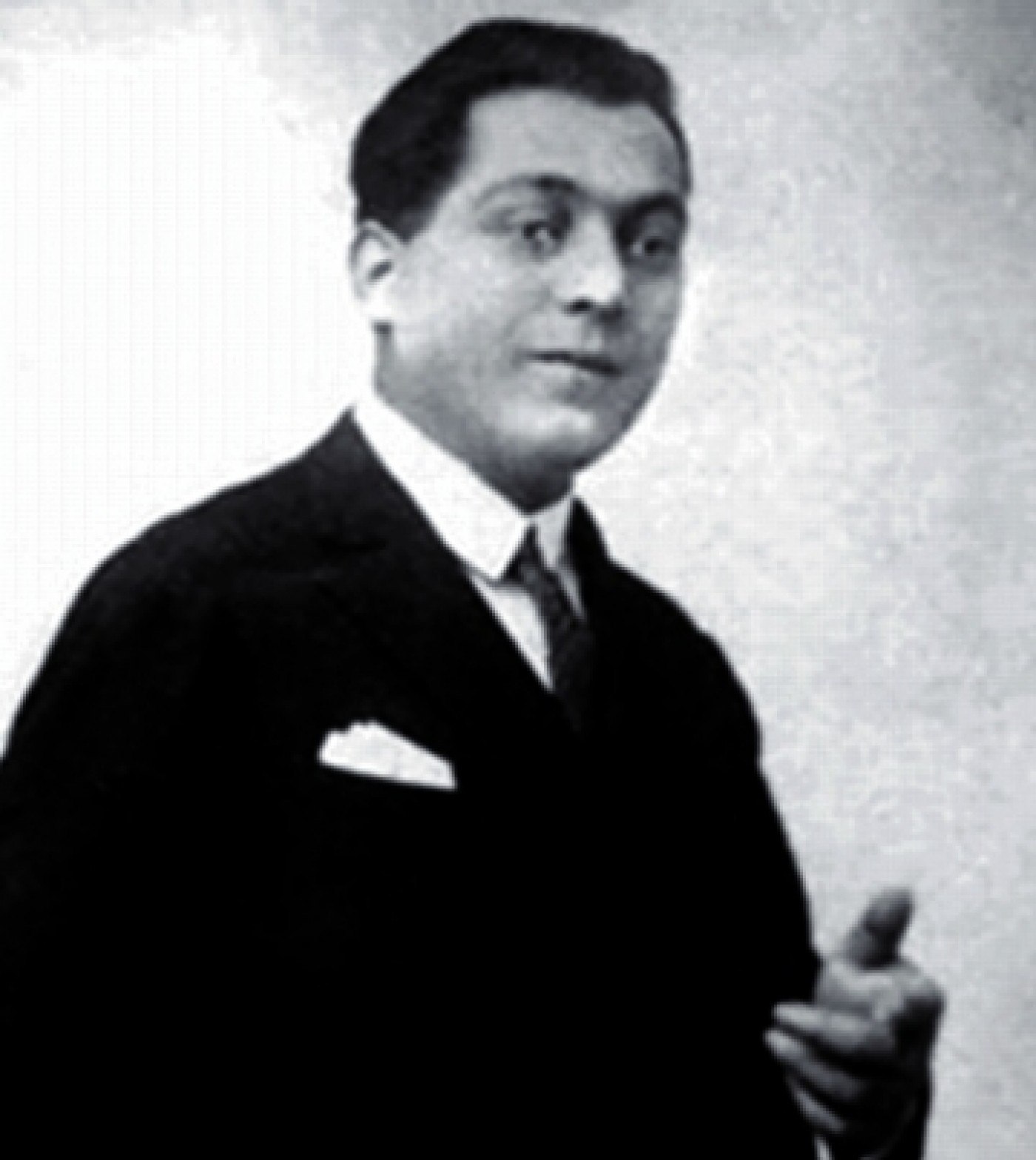 Moartea ultimului trubadur al Capitalei - drama artistului care schimba patru cămăși pe noapte