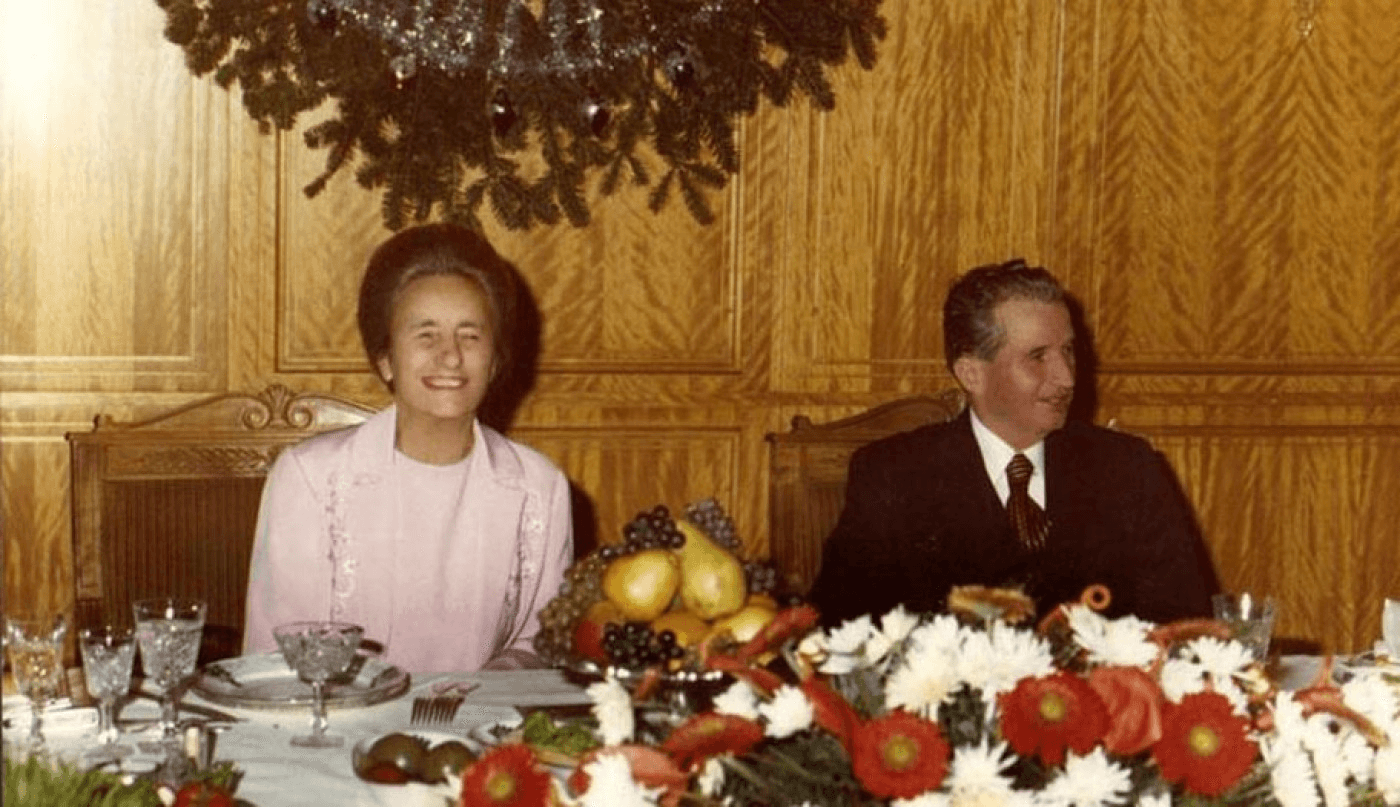 Melodiile preferate ale lui Nicolae Ceaușescu: Romanțe, cântate de Ioana Radu și Balada lui Ciprian Porumbescu