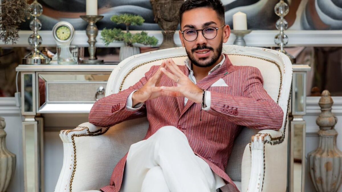 Armin Nicoară, reținut și percheziționat de poliție în Dubai. Artistul a încălcat o regulă