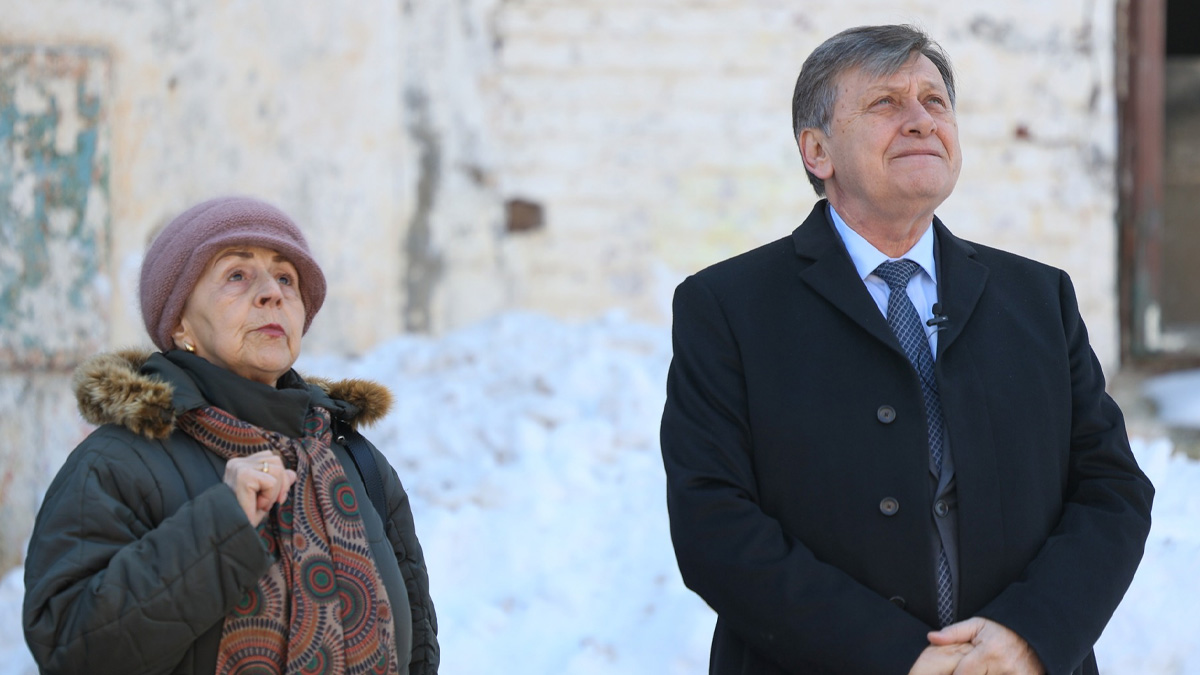 Crin Antonescu, întâlnire cu o fostă deținută din comunism: Istoria se poate repeta