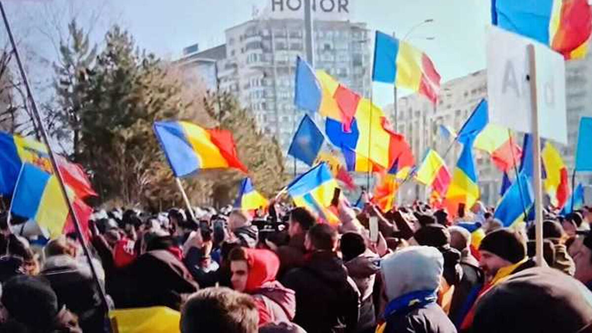 Doi bărbați au fost reținuți în urma protestului din Piața Victoriei. Unul dintre aceștia avea un topor