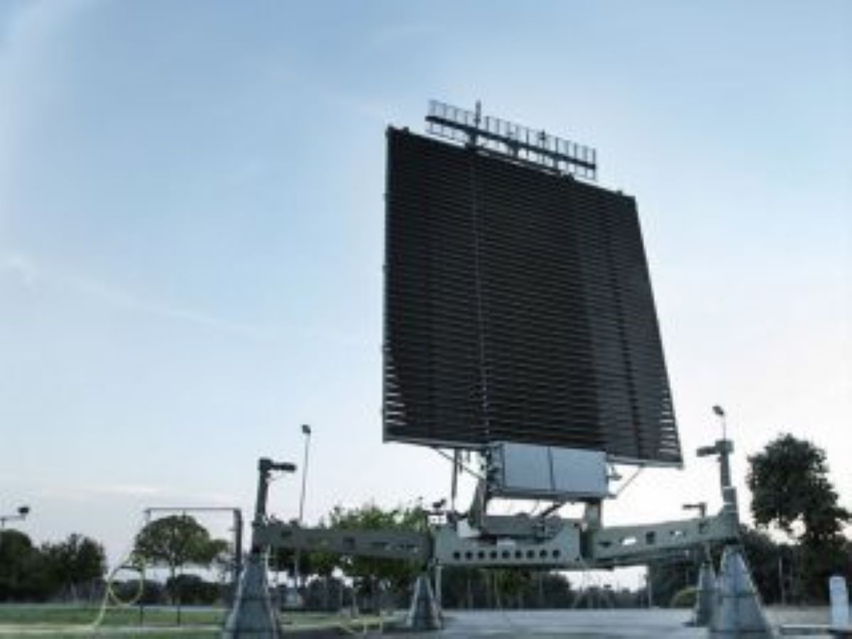 Radarul de ultimă generație, instalat în România. Detectează dronele de la 450 km