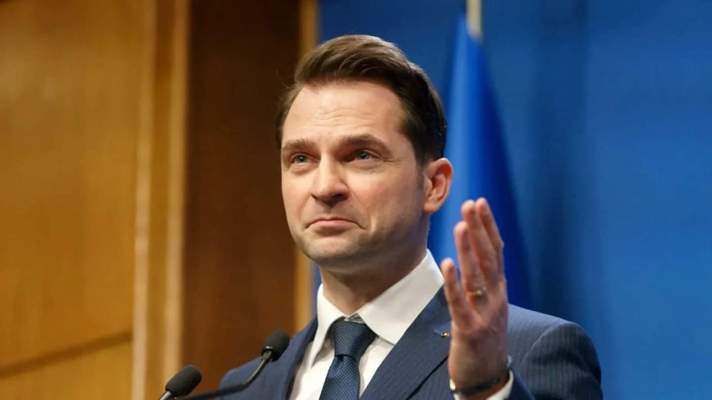 Sebastian Burduja îi cere demisia Dianei Buzoianu. 100.000 de români fără apă, cineva trebuie să răspundă