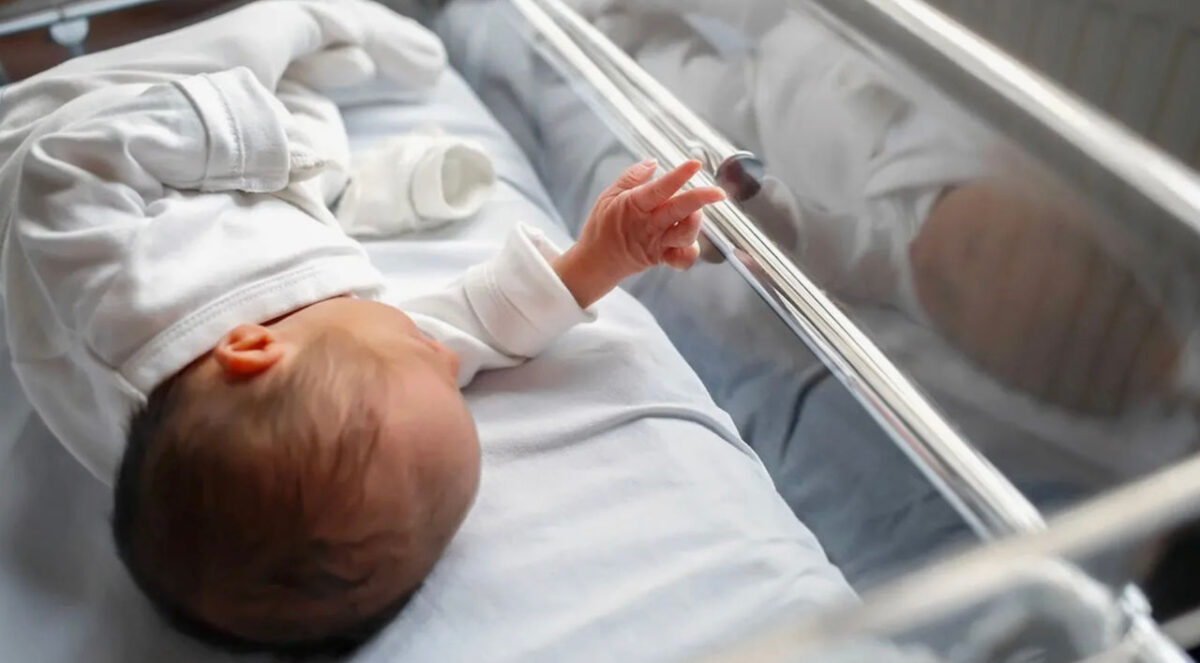 Un medic pediatru a explicat evoluția limbajului în primele luni de viață