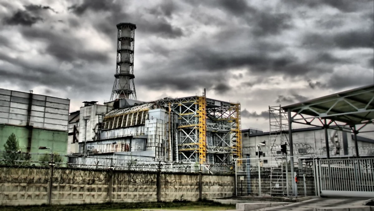 Fondul radioactiv în Republica Moldova. Cât de nociv este după atacul cu dronă de la Cernobîl