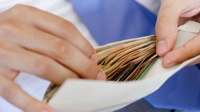 Ucraina, zguduită de un nou dosar de corupție. Deputat acuzat că a furat producția agricolă a statului