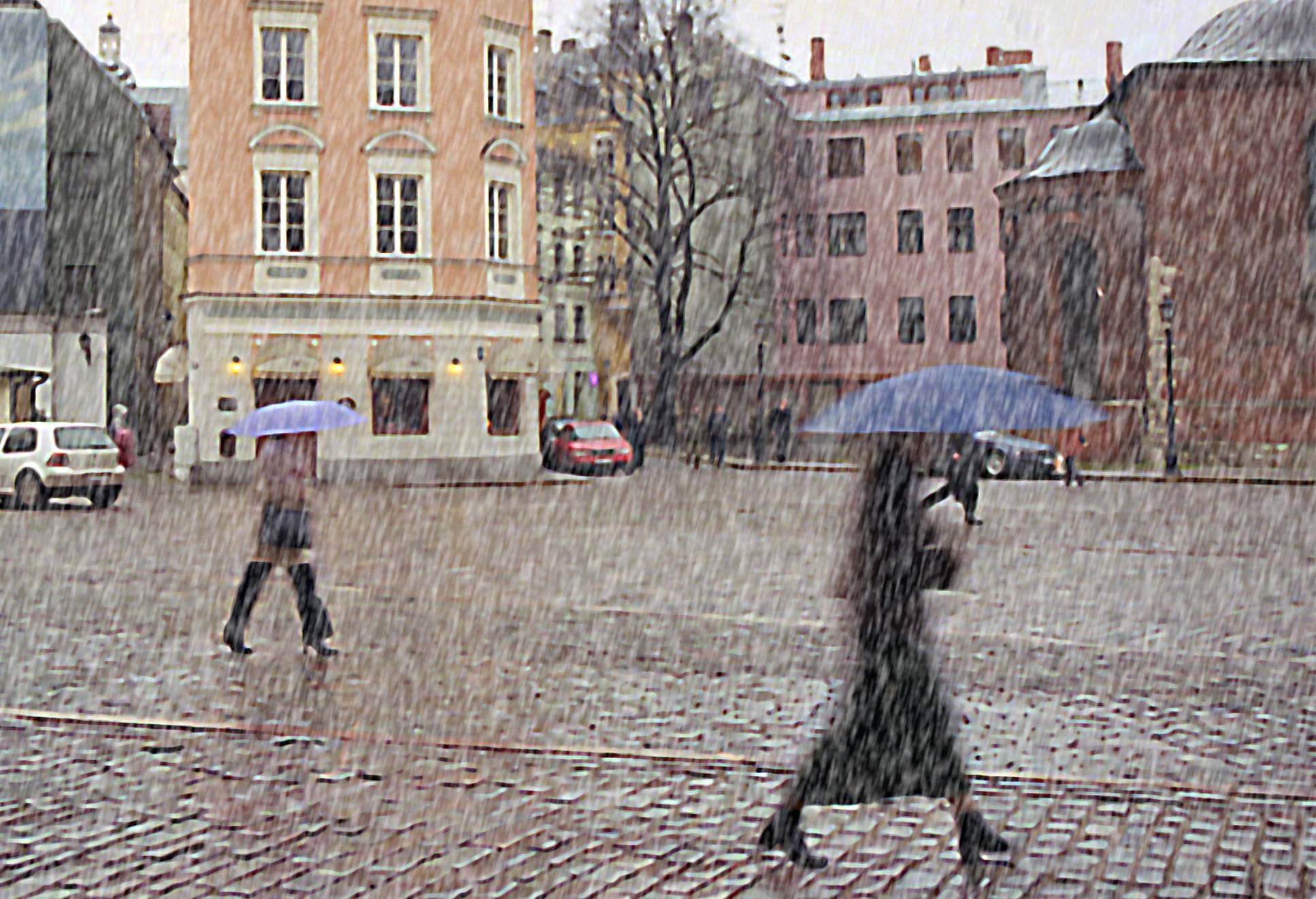 Vreme de iarnă la munte și vânt puternic în restul țării. Avertizări emise de ANM