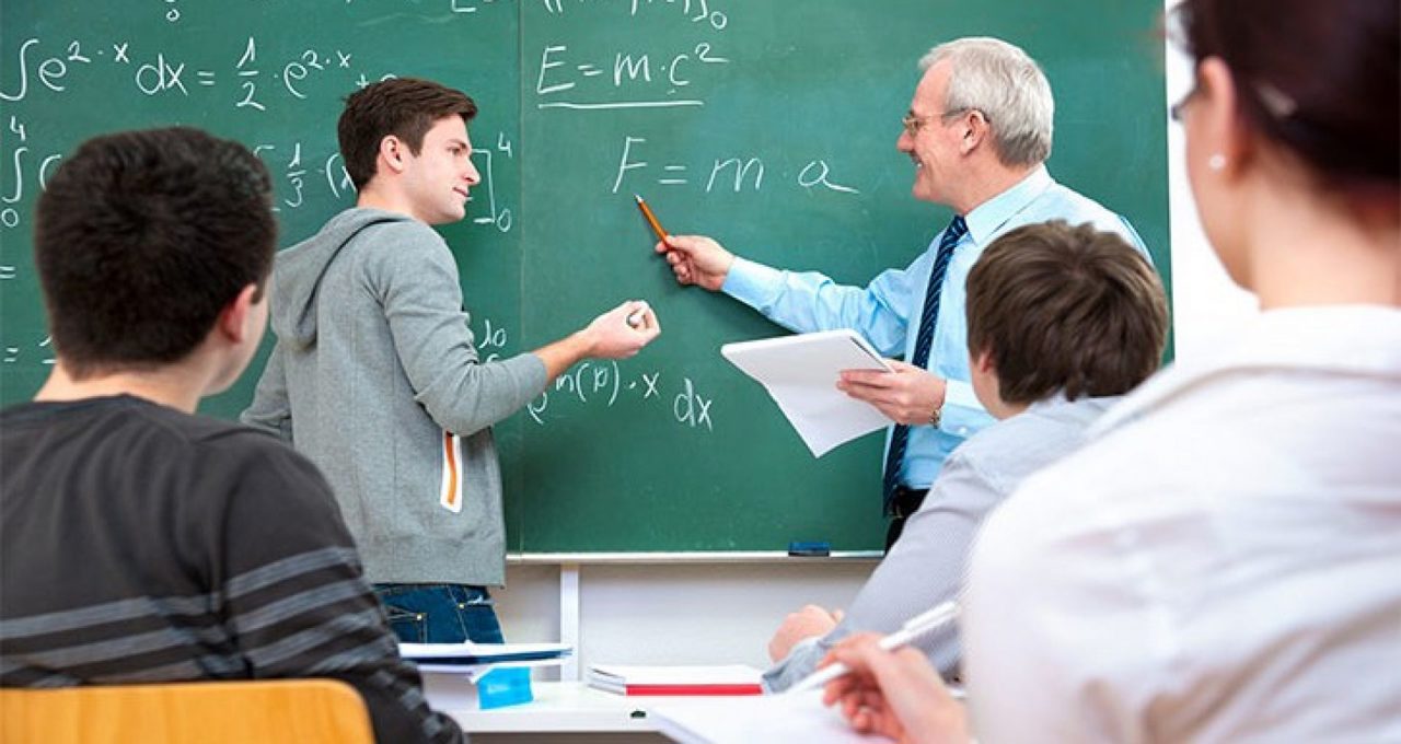 Schimbări la salarizarea în Educație, de la anul. Cum vor funcționa premiile de performanță