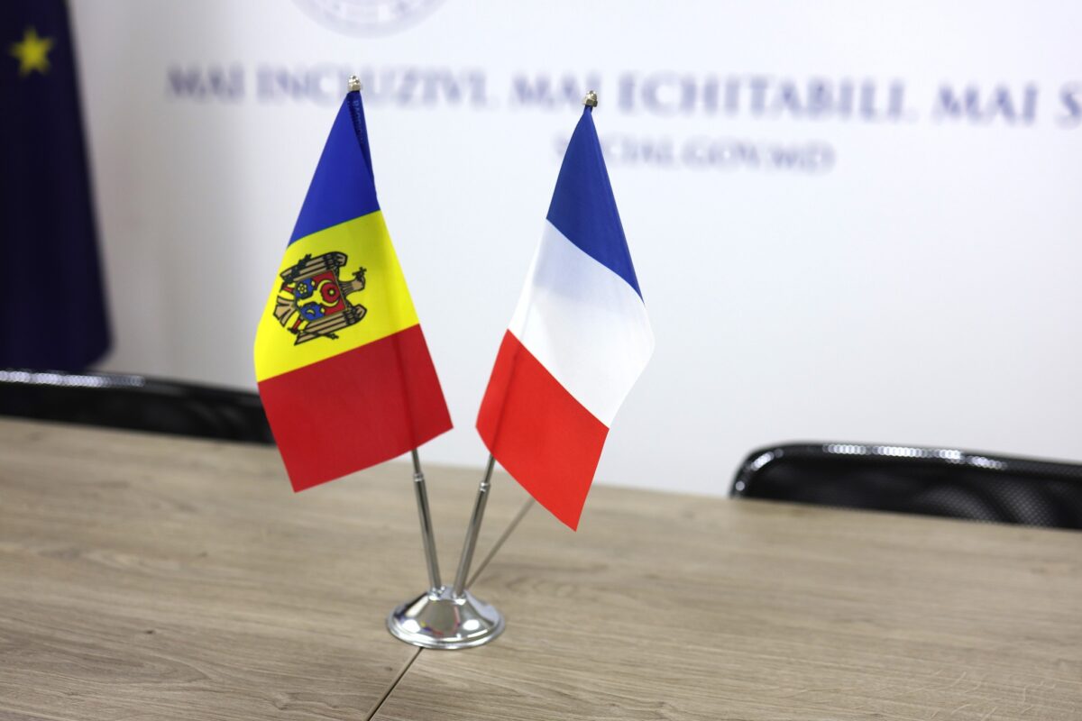 Moldovenii care muncesc în Franța vor putea beneficia de pensii și prestații sociale