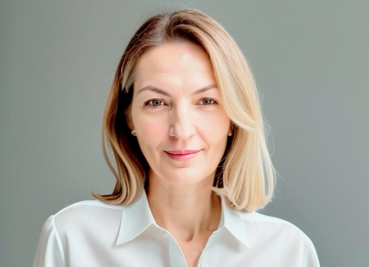 Noile generații, AI și etica tehnologică vor transforma piața muncii în sectorul customer experience până în 2035