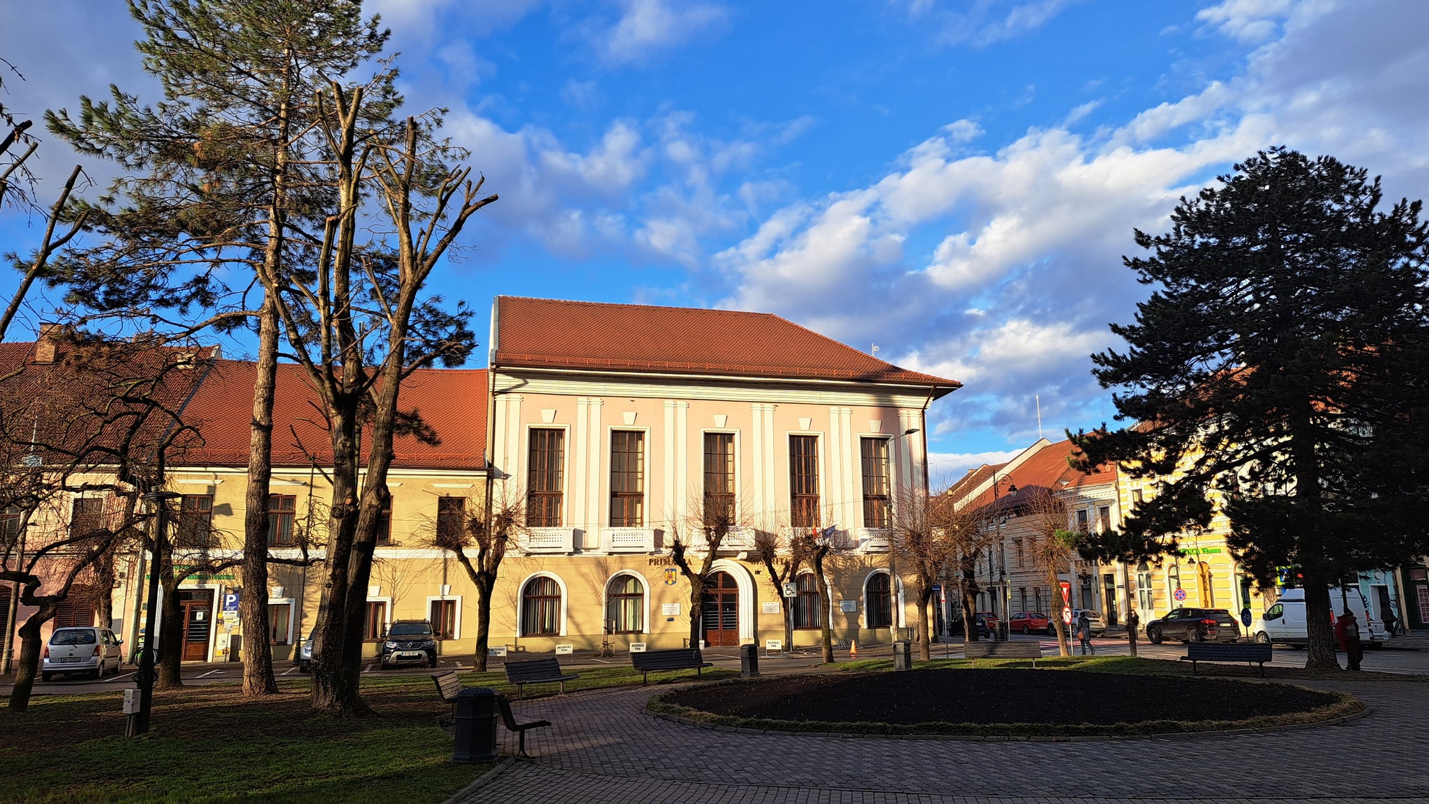 Scrisoare deschisă. Cine răspunde pentru banul public la Bistrița? Cultura, o eternă Cenușăreasă