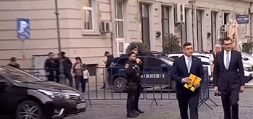 Alianță surprinzătoare: Simion și fostul premier polonez, împreună la BEC