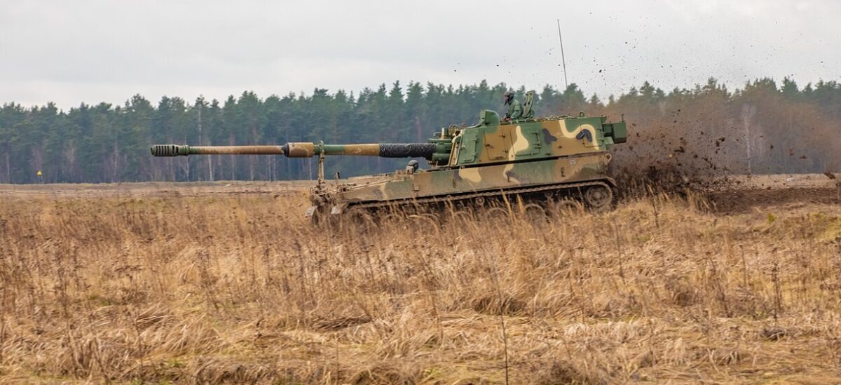 Fabrică de armament, construită în Dâmbovița. Sud-coreeni vor produce aici obuzierele K9 și K10