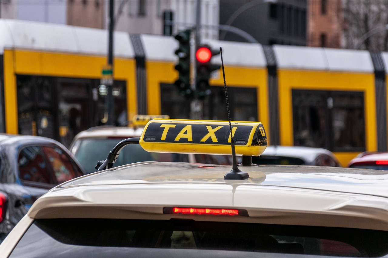Compania de taxi Yandex, cu legături în Rusia, a câștigat peste 7 milioane de euro în Republica Moldova. Guvernul anunță verificări