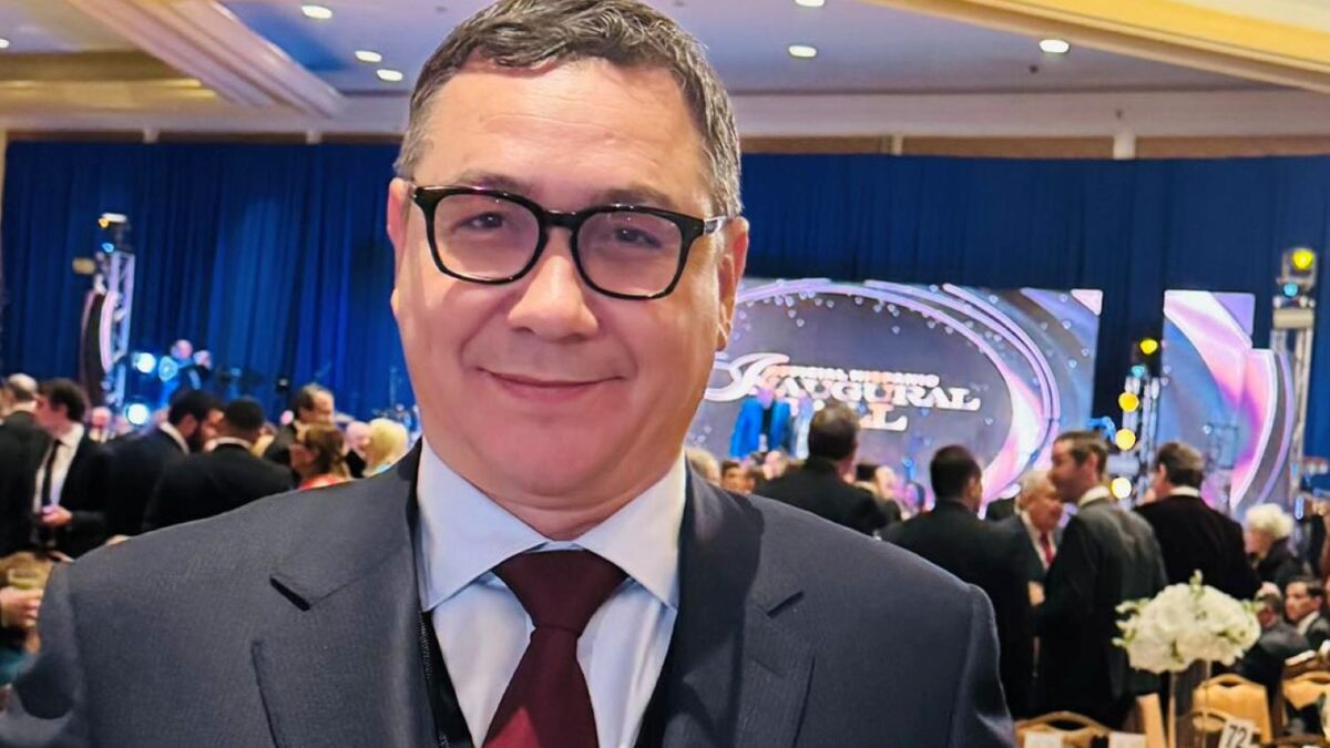 Ponta a început campania electorală. Promite facilități fiscale și scutiri de impozite