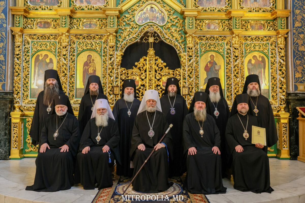 Ierarhii moldoveni, cu plocon la Putin. Schismă în biserică, gând rău pentru Mitropolitul Vladimir şi alegeri