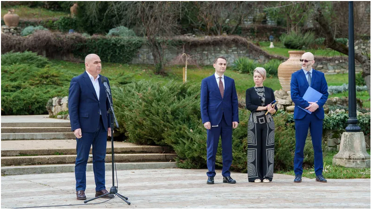 Olăreasa din satul Președintelui Bolojan, comandă specială pentru grădinile Palatului Cotroceni