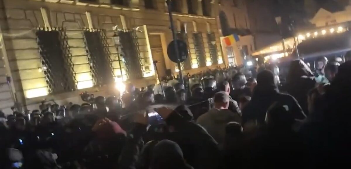 Deputați AUR, prezenți la violențele de la BEC - surse