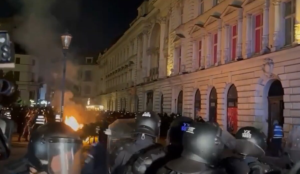 Uniunea Ziariștilor Profesioniști din România protestează. Jurnaliștii au ajuns țintele extremiștilor