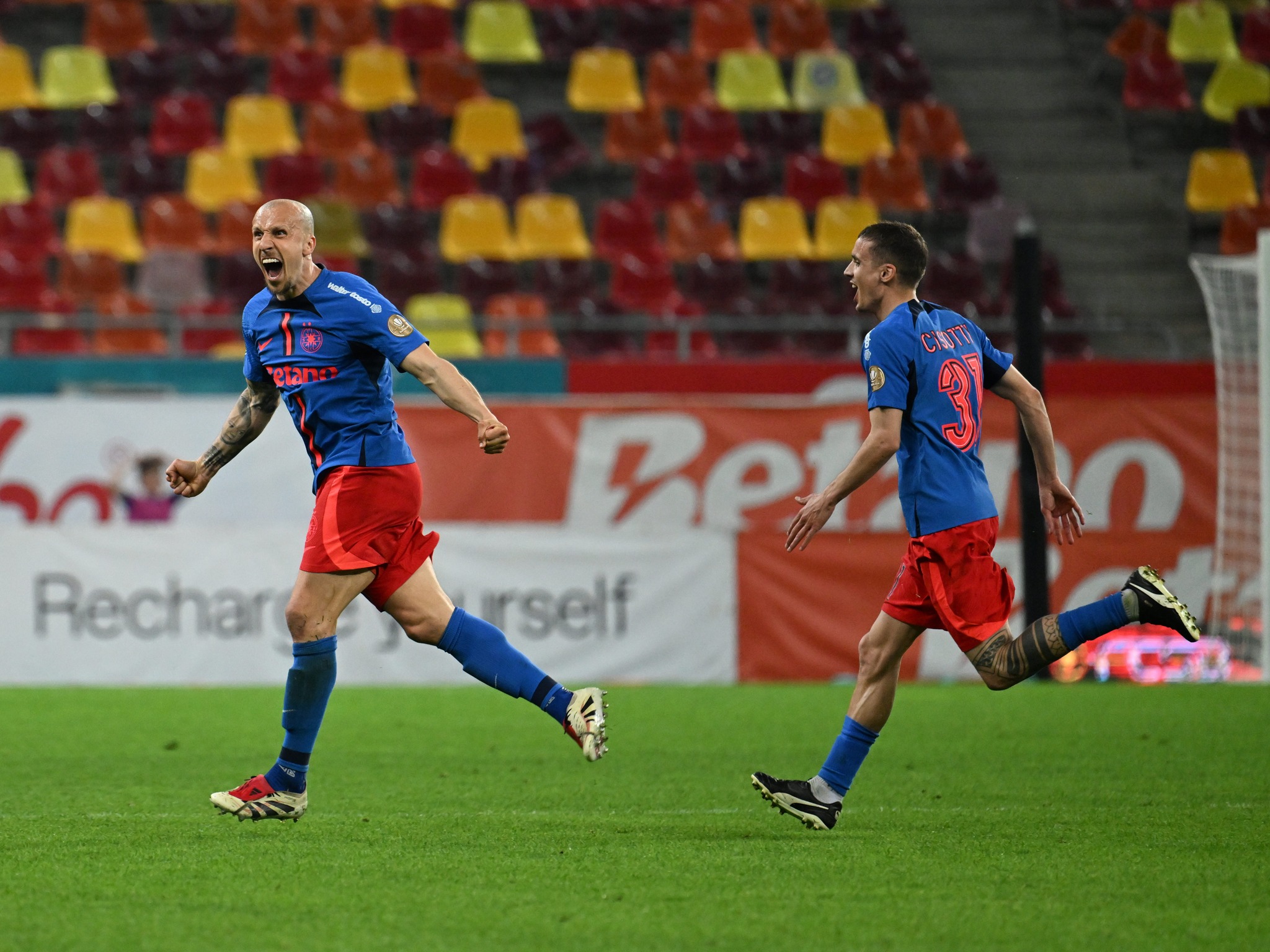 FCSB anunță despărțirea oficială de Vlad Chiricheș. Căpitanul unei generații părăsește echipa