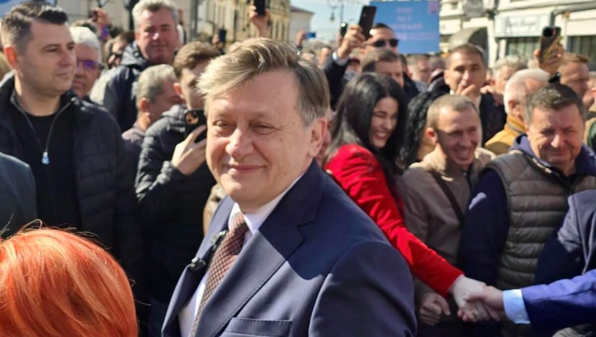 Crin Antonescu: România rămâne ferm ancorată în Uniunea Europeană și lumea occidentală