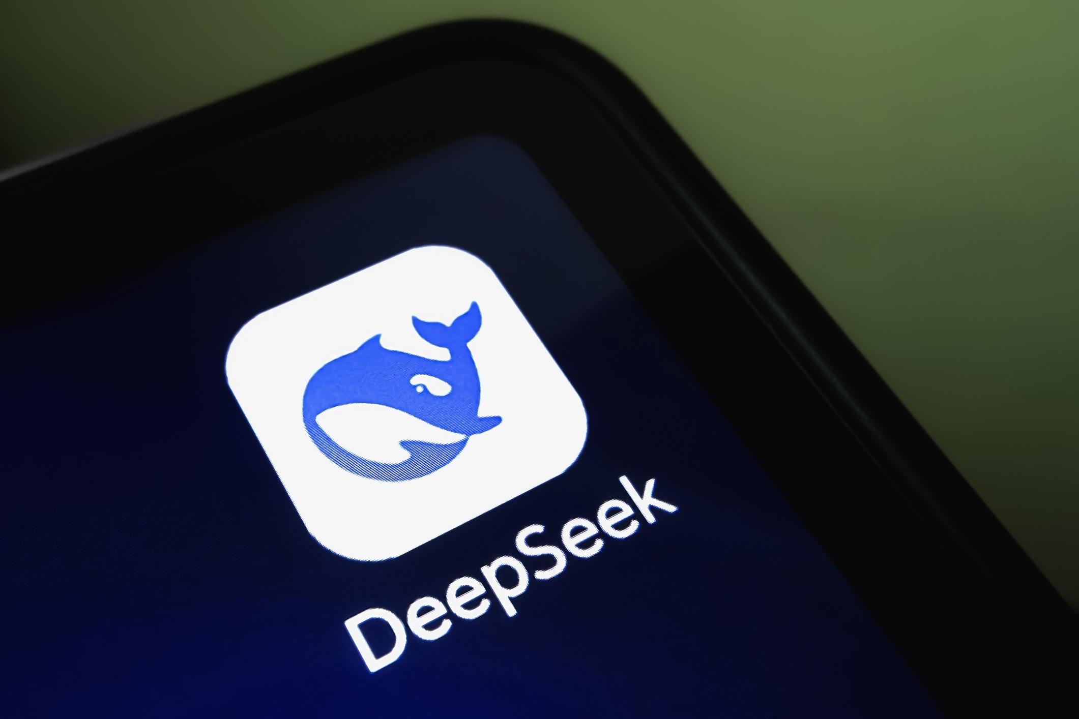 SUA amână sancțiunile contra DeepSeek și companiilor din domeniul AI și al mineralelor critice