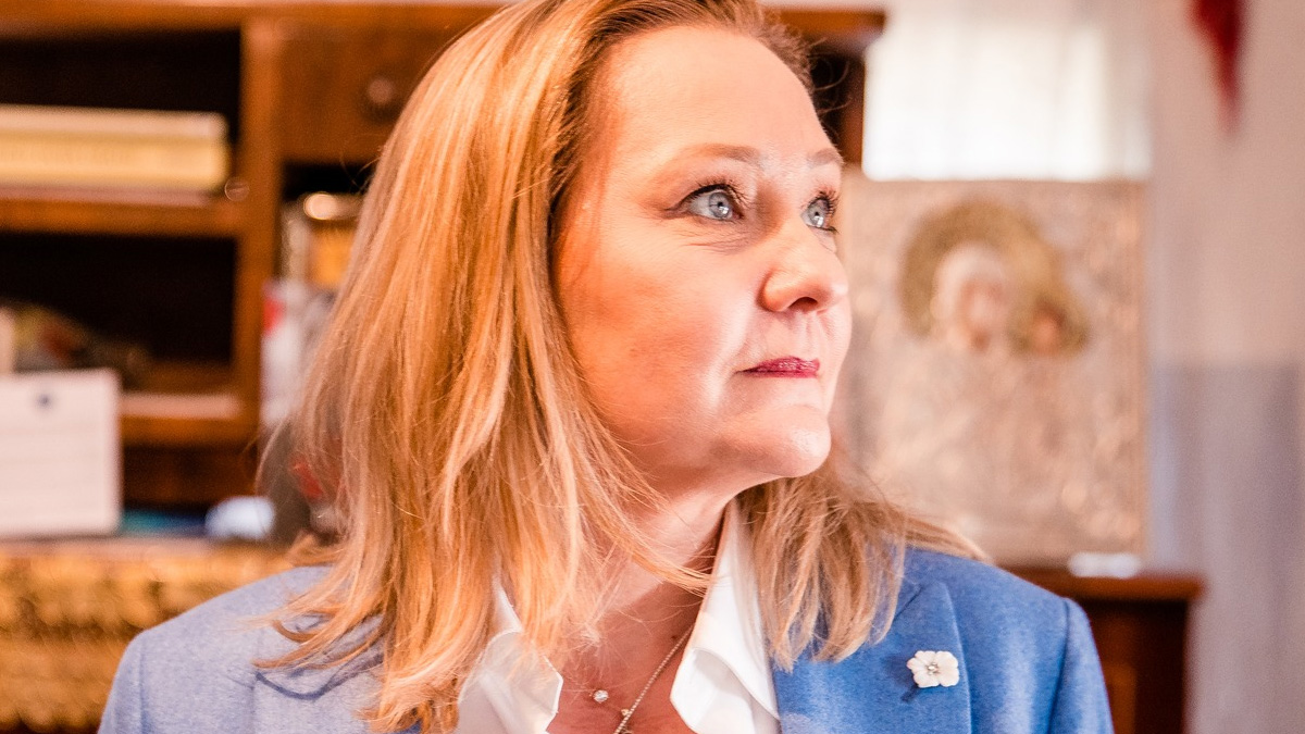 Elena Lasconi: Am fost contactată de emisari ai sistemului. Îi simt în spinarea mea