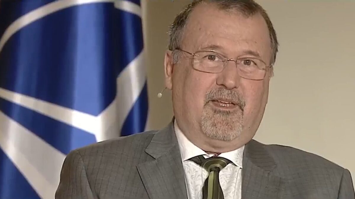 John Ion Banu ar propune reducerea cheltuielilor militare: Rusia nu este un pericol