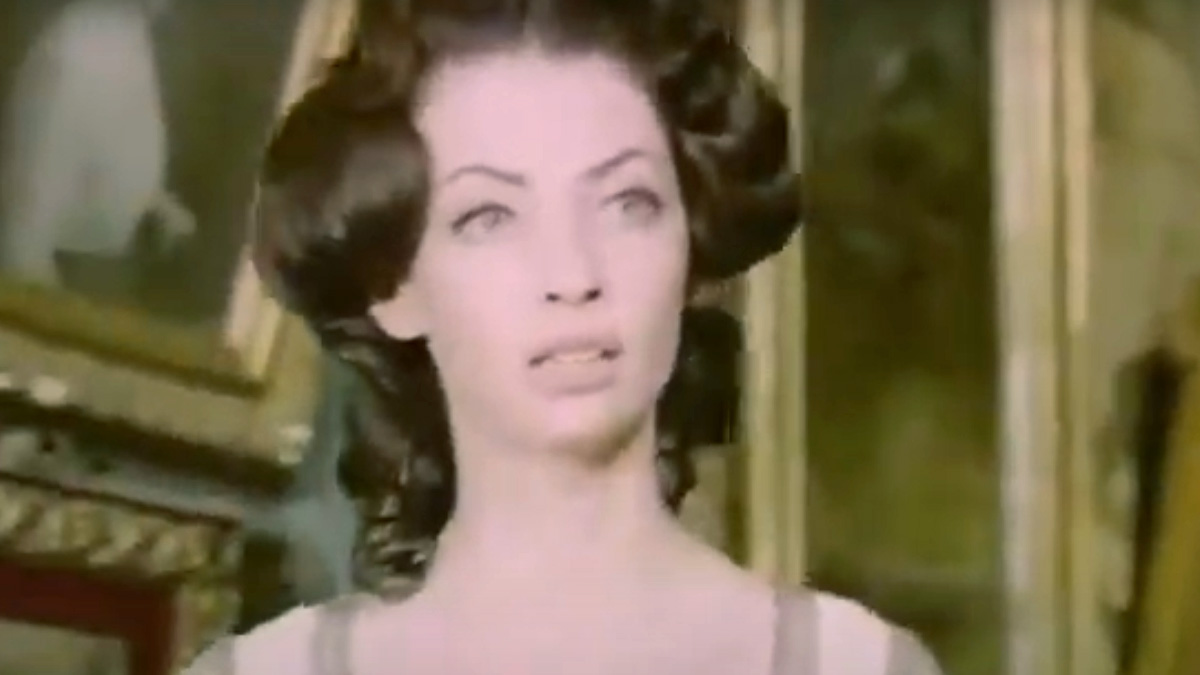 Julieta Szönyi, actrița care a transformat iubirea în artă