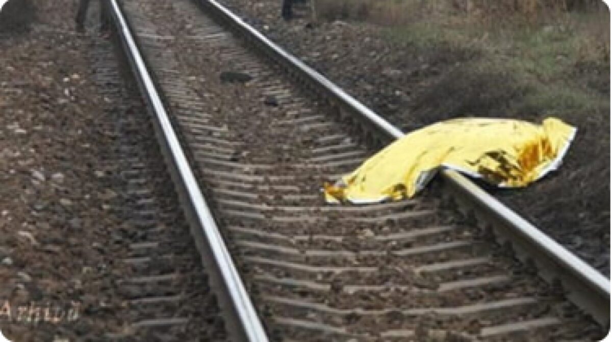 Crimă oribilă. Orădeancă, împinsă în fața trenului