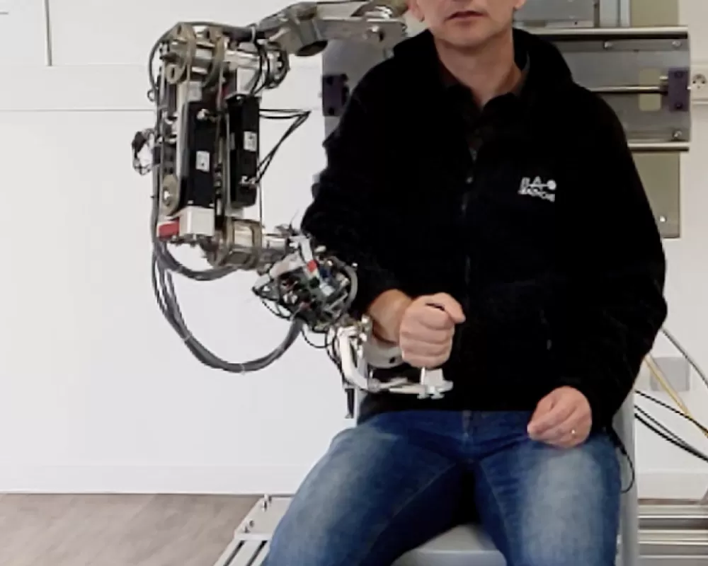 România, hub pentru tehnologie. Un producător de roboți deschide o nouă fabrică