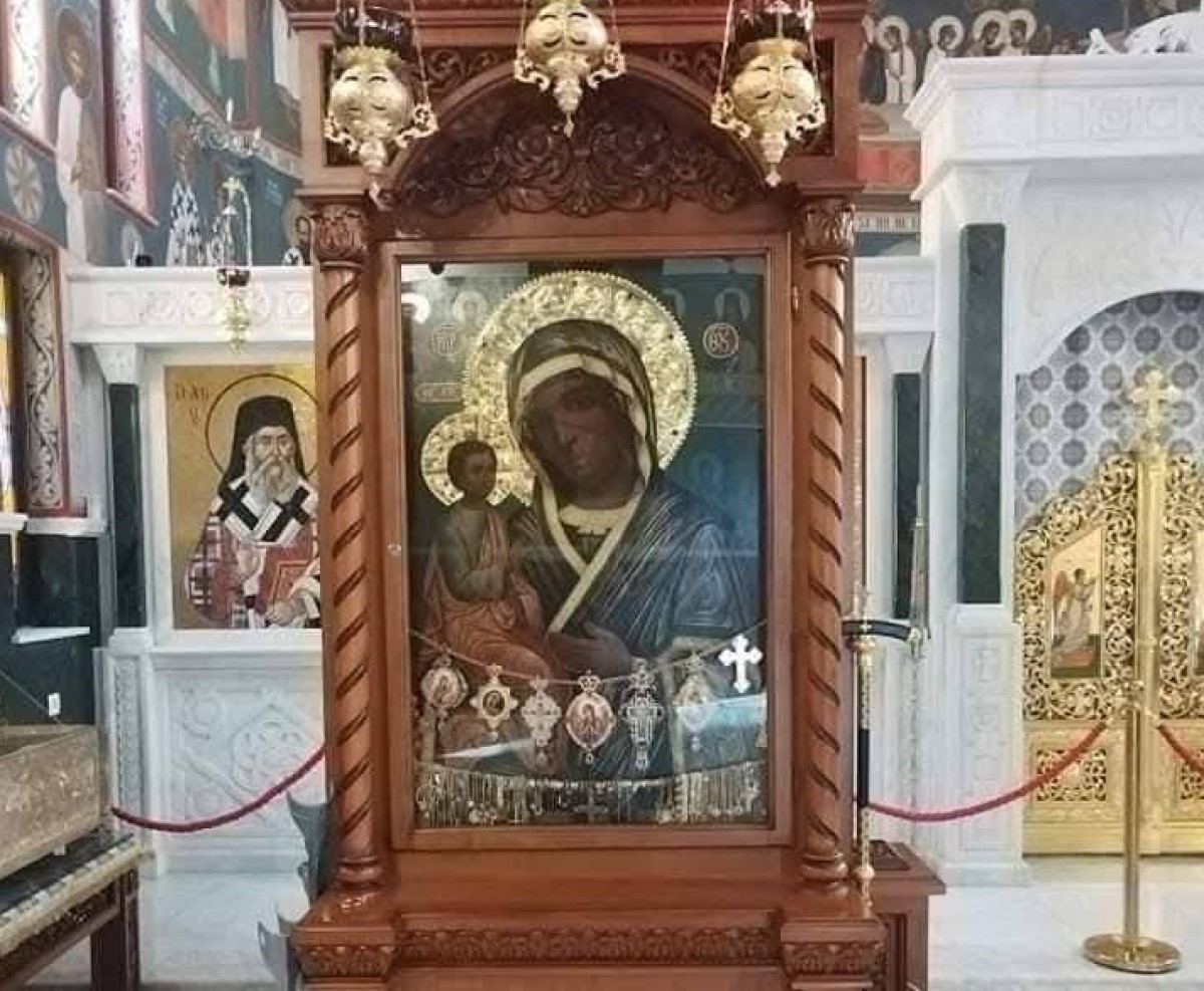 Hoții care au furat bijuterii din Mănăstirea Izbuc, prinși cu focuri de arme