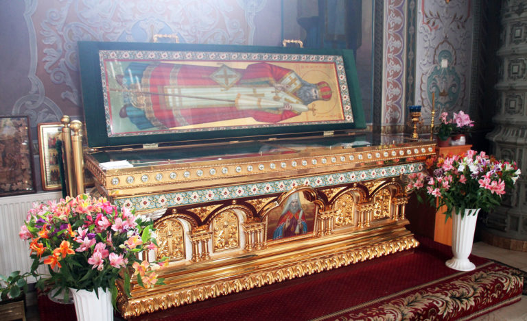 Peste 800 de biserici-monument ar putea reveni în proprietatea statului. Decizia finală, așteptată la CSJ