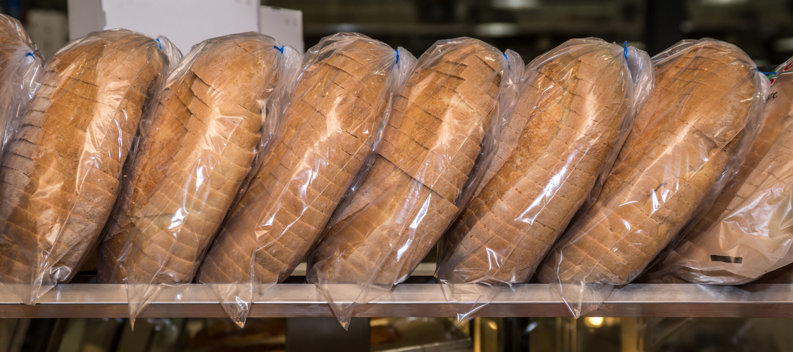 De ce pâinea depozitată în frigider își pierde rapid textura, gustul și prospețimea