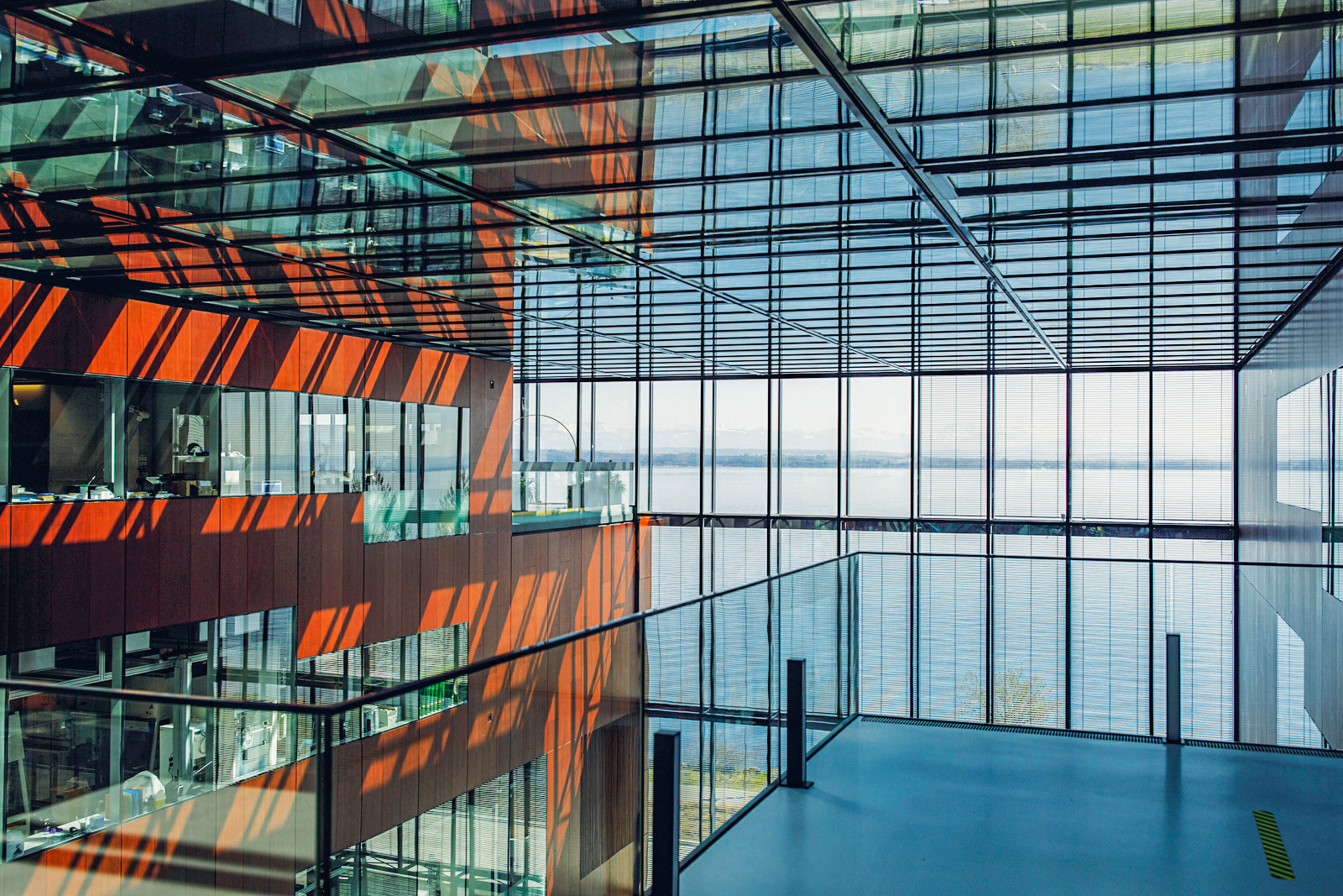 Administraţia pentru Alimente şi Medicamente (FDA) din SUA  a reautorizat comercializarea IQOS ca produs din tutun cu risc modificat