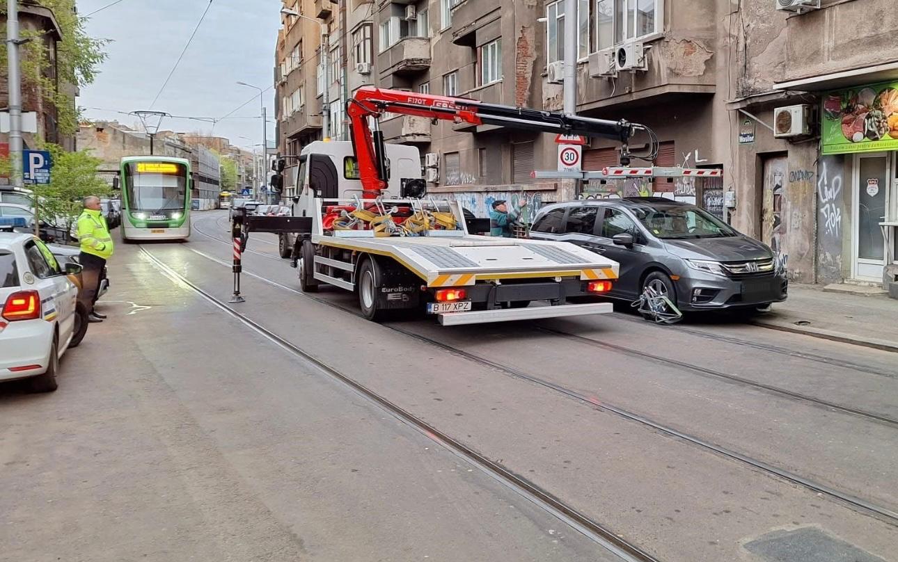 Parcarea pe trotuar: ce spune legea și ce amenzi riscă șoferii
