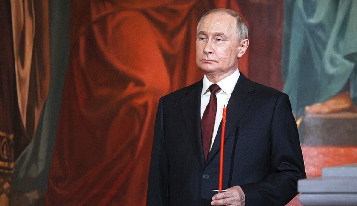 Vladimir Putin a participat la slujba de Paște, după mișcarea surprinzătoare anunțată înainte de Înviere