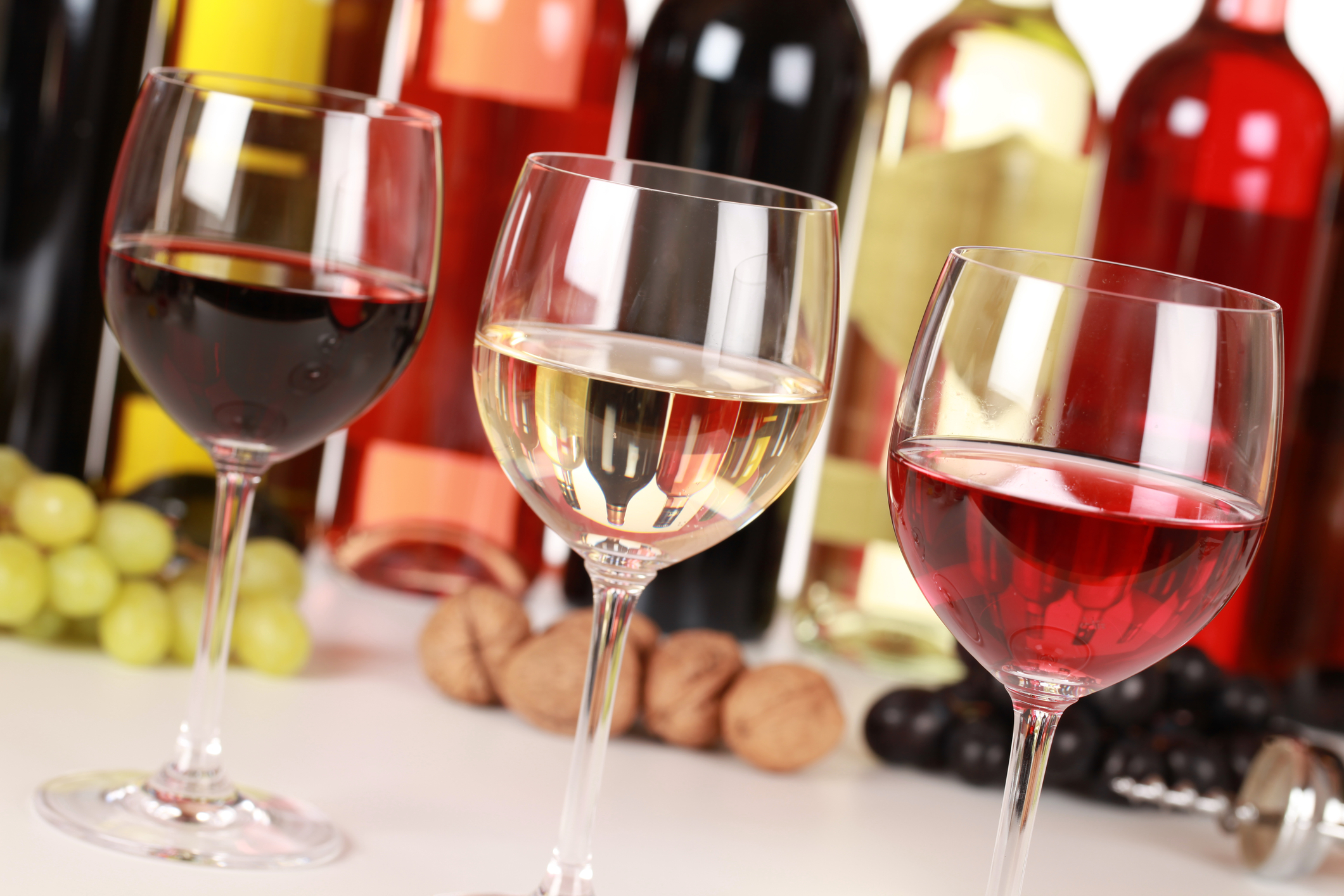 Kievul pregătește licențierea importurilor de vin, struguri și alcool din Republica Moldova, ca răspuns la suspendarea cărnii de pasăre