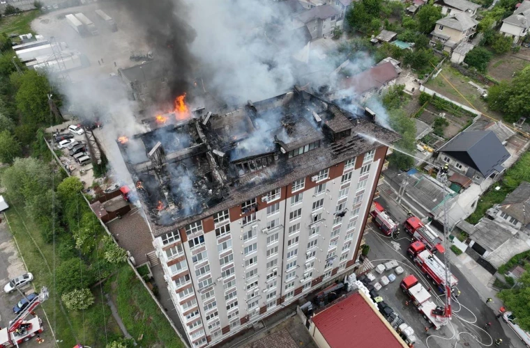 Incendiul din Durlești ajunge în instanță. Trei persoane, trimise în judecată. 16 familii au rămas fără locuințe