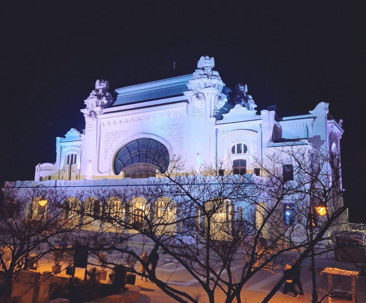 Cununie civilă cu vedere la mare.  Cât plătesc cei care aleg să se căsătorească în Cazinoul din Constanța
