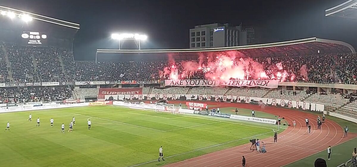 Atmosferă de sărbătoare pe Cluj Arena. Blițurile s-au aprins în tribune