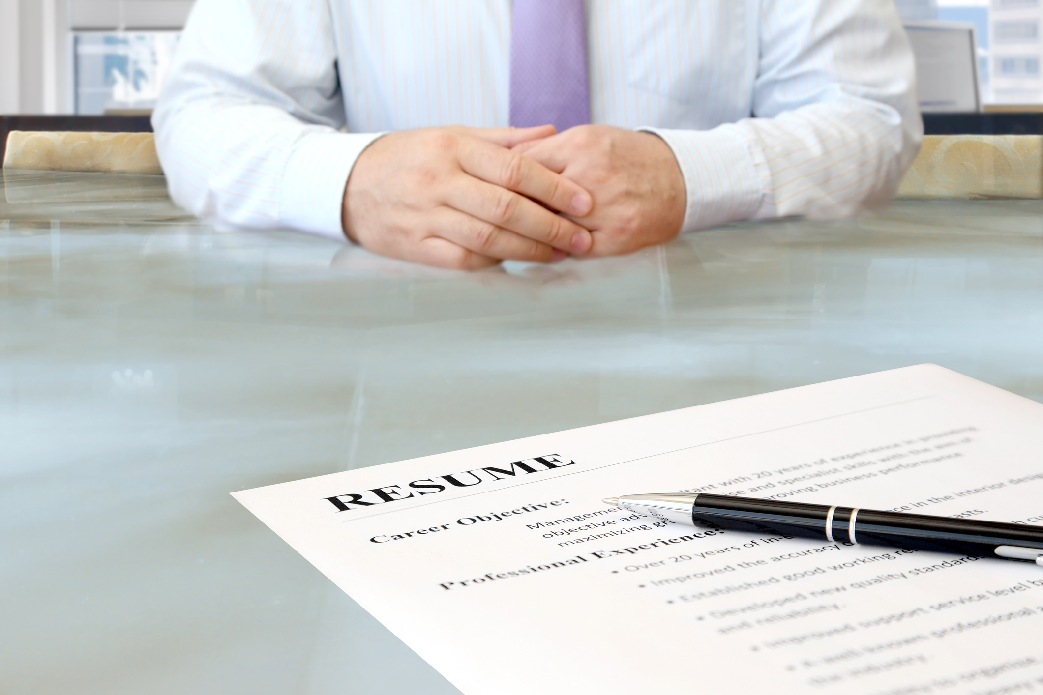 Zeci de mii de locuri de muncă disponibile în România. Oferte și din străinătate