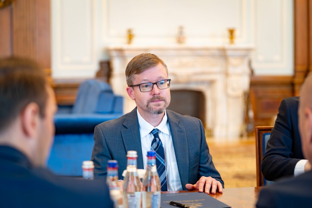 Michael Dickerson, principalul reprezentant al SUA în România, s-a întâlnit cu Ilie Bolojan