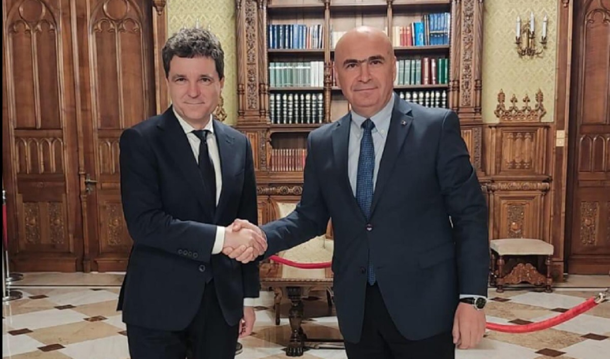 O comparație surprinzătoare: Nicușor&Bolojan, mai slabi decât Băsescu&Boc