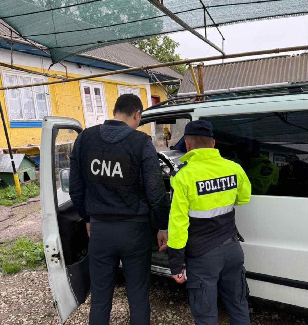 Corupție sistematică în rândul polițiștilor din nordul țării: Ar fi luat bani pentru a închide ochii la abateri